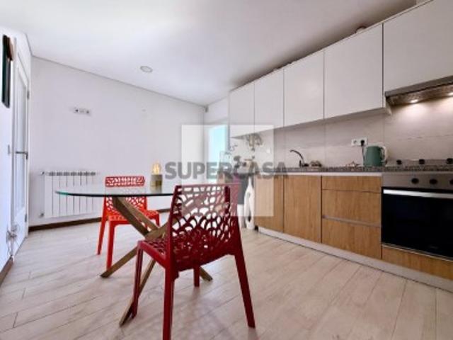 Apartamento T3 c/ Garagem Dupla