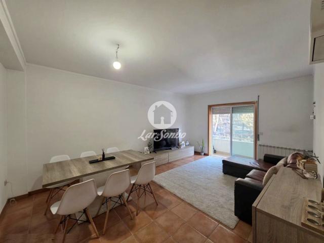 Apartamento T3 c/ Garagem para 2 carros em Vila Nova de Famalicão!