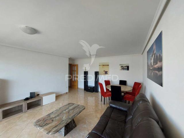 Apartamento T3 C/ Parqueamento Qt Da Fonte da Prata Nova