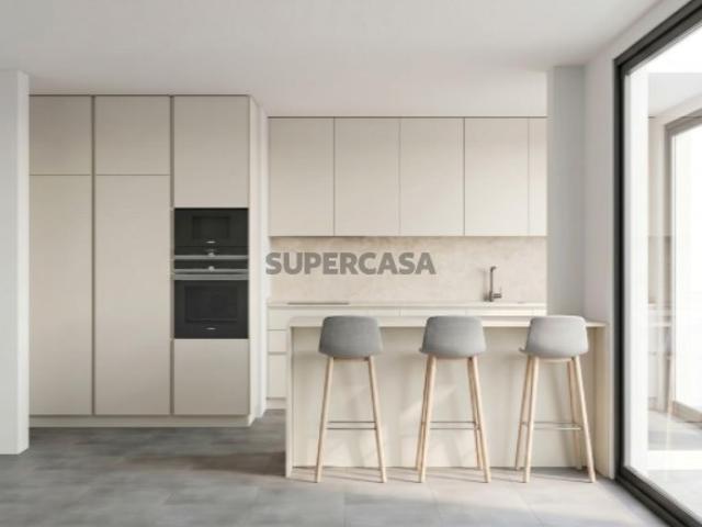 Apartamento T3 c/ Parqueamento. Montijo