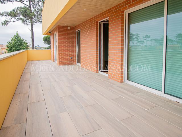 Apartamento T3 Qualidade construtiva, piscina no condomínio