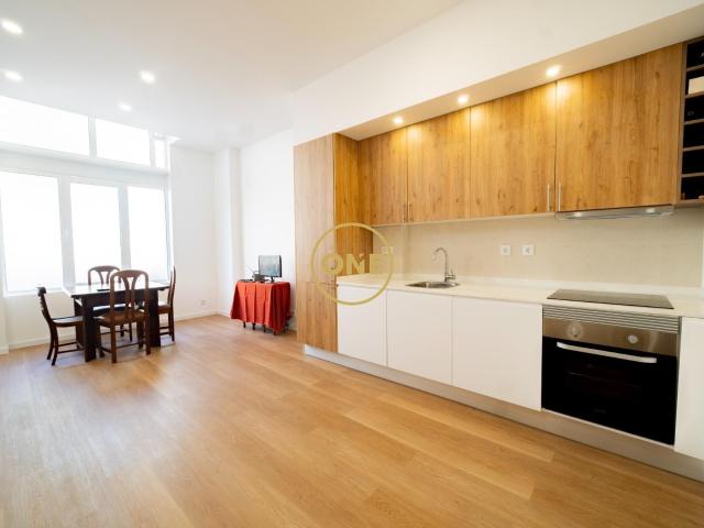 Apartamento T3 c/ Remodelação a estrear, Bairro da Codivel, Odivelas