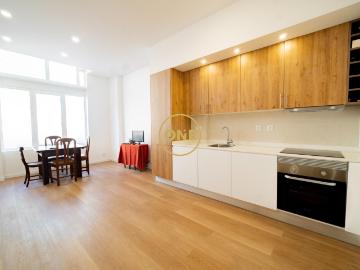 Apartamento T3 c/ Remodelação a estrear, Bairro da Codivel, Odivelas