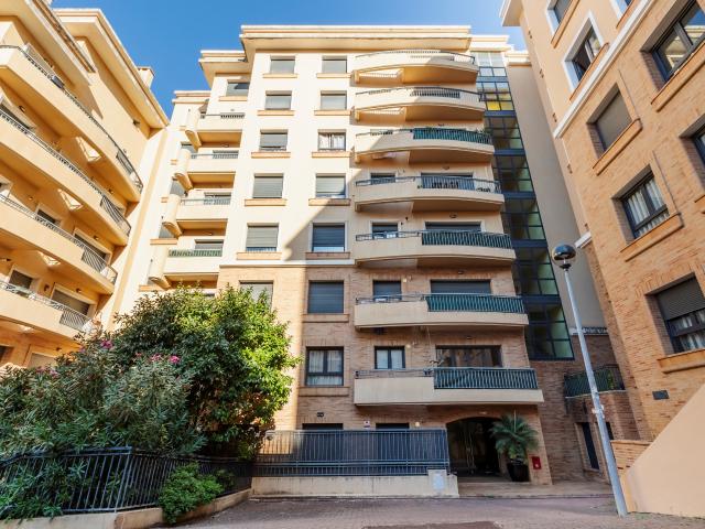 Apartamento T3 na Urbanização do Almirante