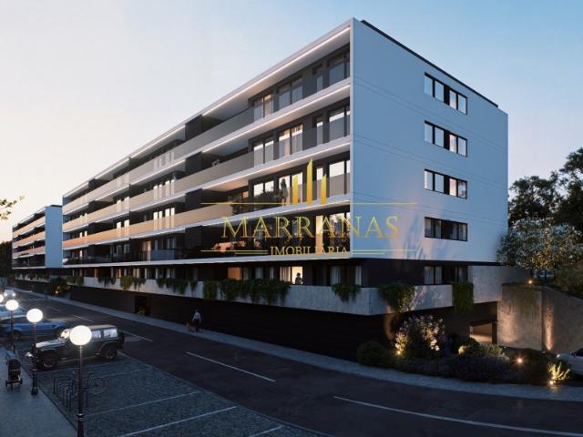 Apartamento T3 c/ varanda