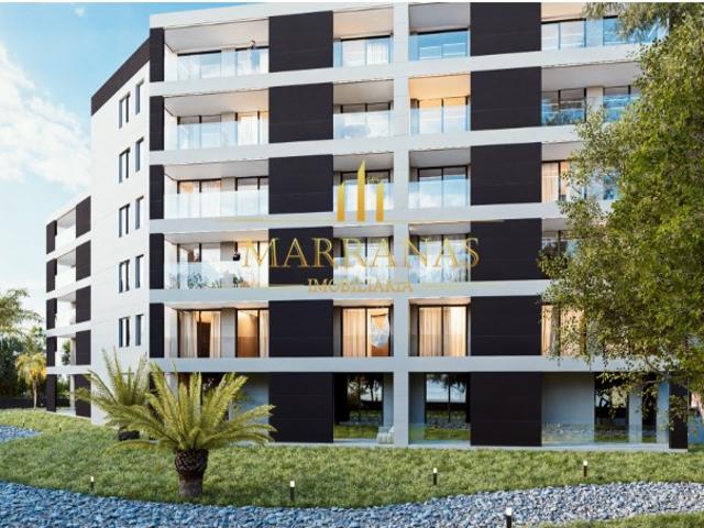 Apartamento T3 c/ varanda