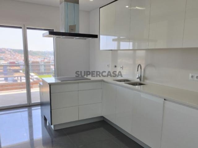 Apartamento T3 c/ VARANDA e BOX | Colinas do Cruzeiro, Odivelas