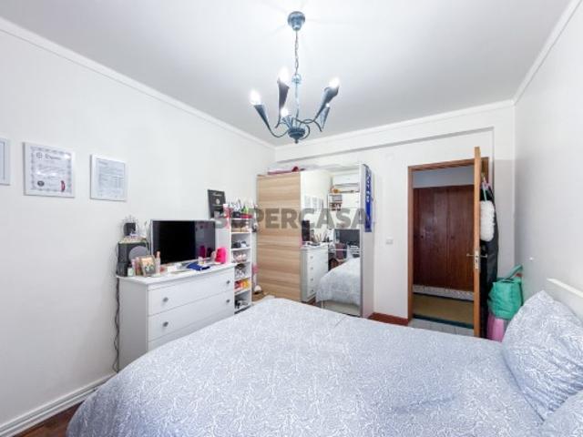 Apartamento T3 c/ Varanda e Sótão Entroncamento