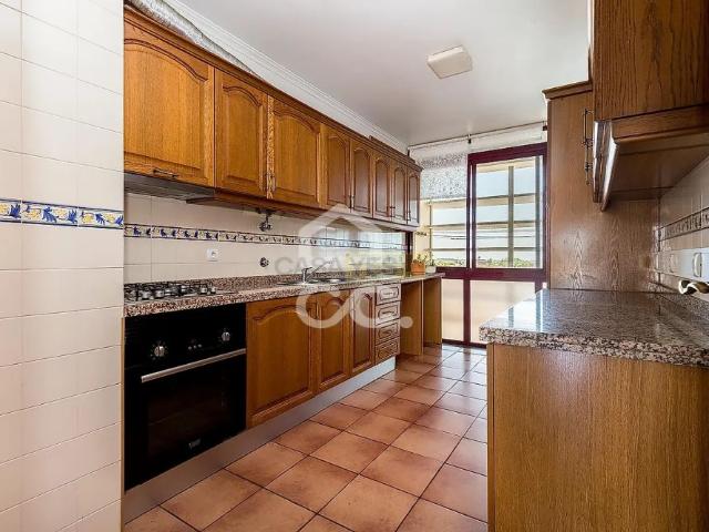 Apartamento T3 c/ Varanda | Quinta do Rosário, Évora
