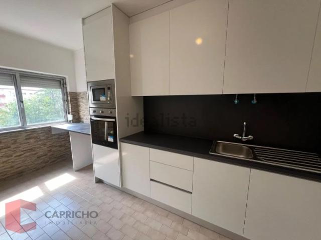 Apartamento T3 c/ varandas