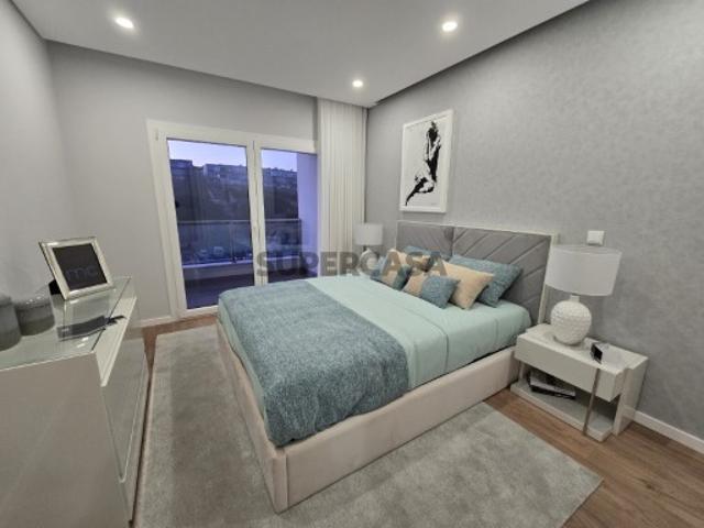 Apartamento T3 c/ 2 Varandas de 15 m2 e 2 Parqueamentos | Alverca do Ribatejo, Vila Franca de Xira