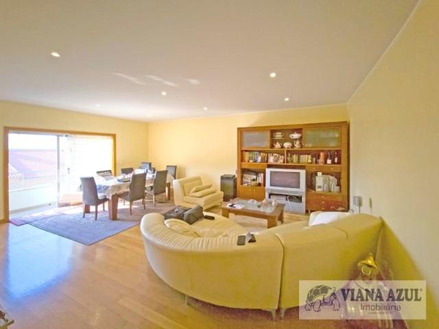 Apartamento T3 c/garagem fechada, Areosa, Viana do Castelo