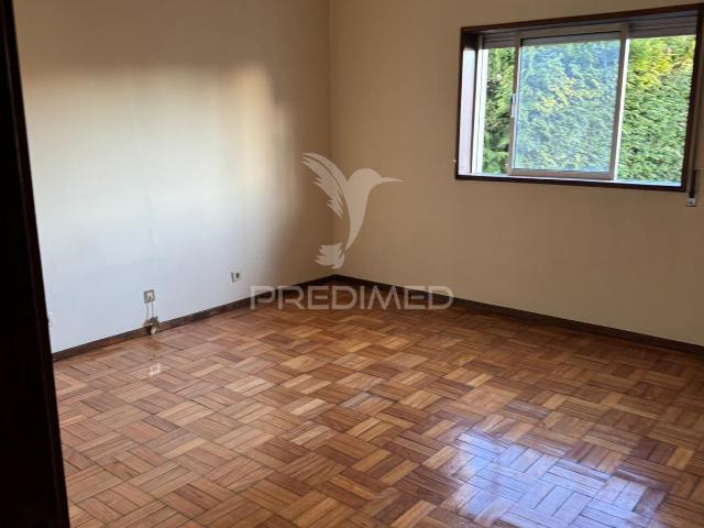 Apartamento T3 centro de Fafe com terraço de 200m2