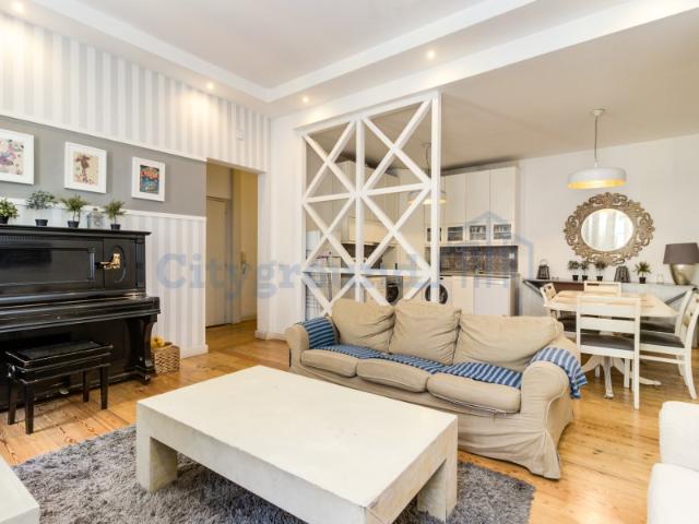 Apartamento T3 cheio de charme em plena Baixa Lisboeta