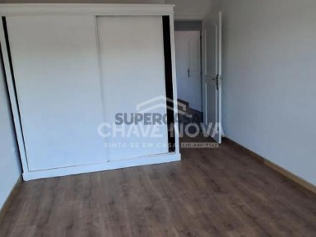Apartamento T3 com 3 frentes, varandas, garagem e elevador Fânzeres, Gondomar