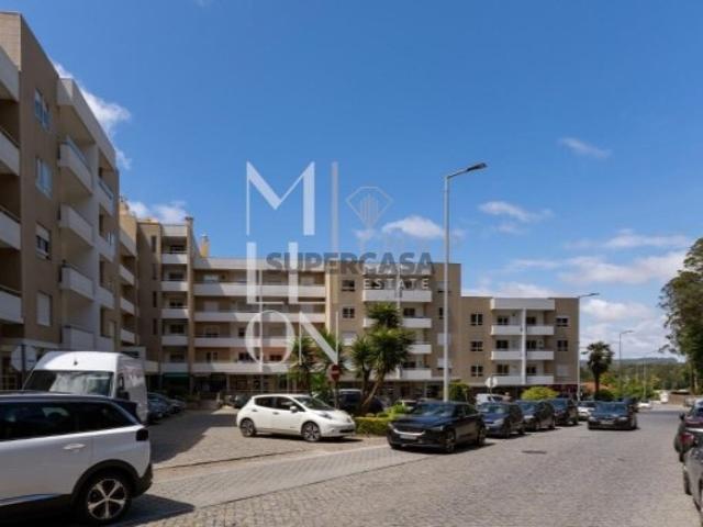 APARTAMENTO T3 COM 120M2 EM GRIJÓ