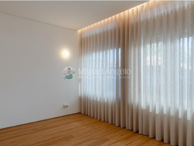 APARTAMENTO T3 COM 150 M² E DUAS SUÍTES | CENTRO DE GONDOMAR