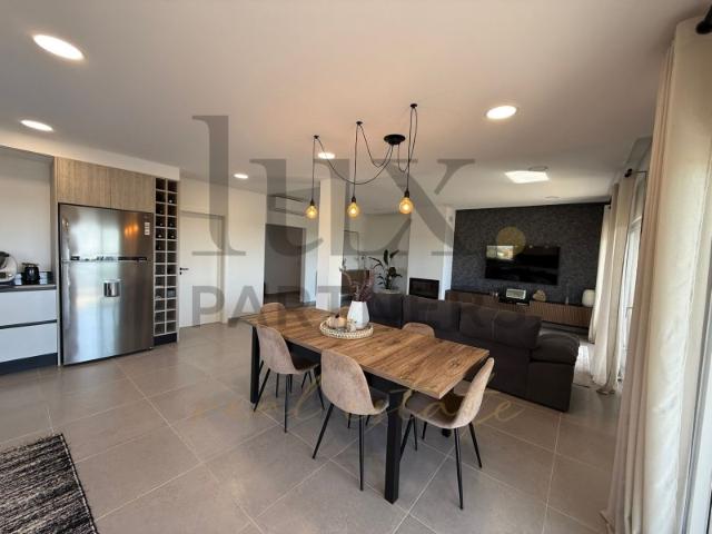 Apartamento T3 com 300m2 com Vista Mar a 3' de Santa Bárbara de Nexe