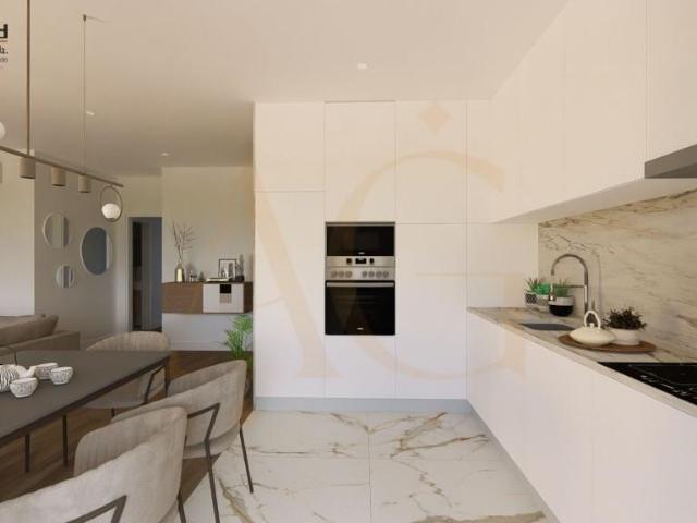 Apartamento T3 com acesso a terraço privativo e jacuzzi em f. 92m² Tavira Santiago