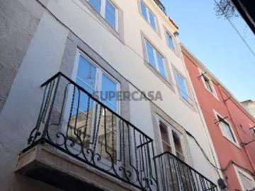 Apartamento T3 com Alto Potencial de Valorização Alfama, Lisboa