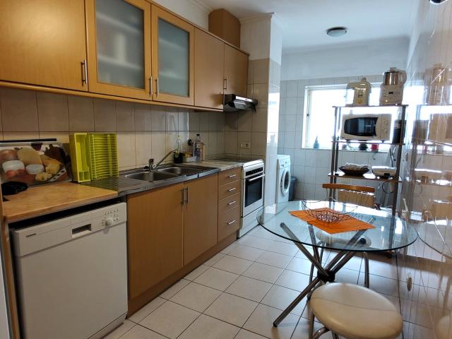 Apartamento T3 com aparcamento e arrumo Eiras