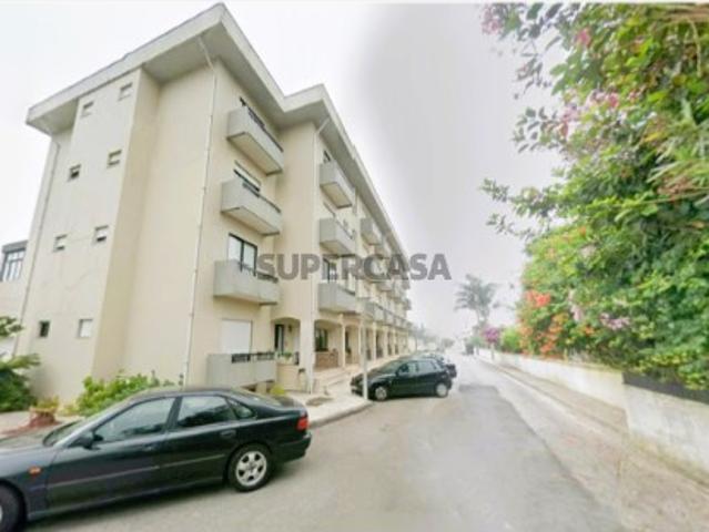 Apartamento T3 com Área bruta privativa: 126,9300 m² em Santa Maria Da Feira Aveiro
