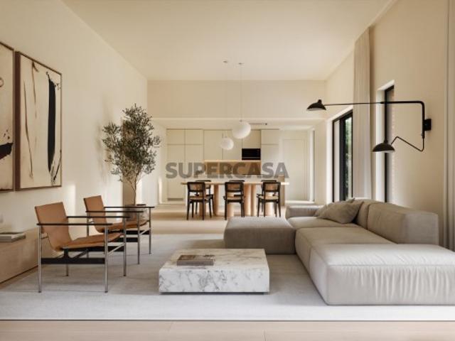 Apartamento T3 com área exterior em Vilamoura