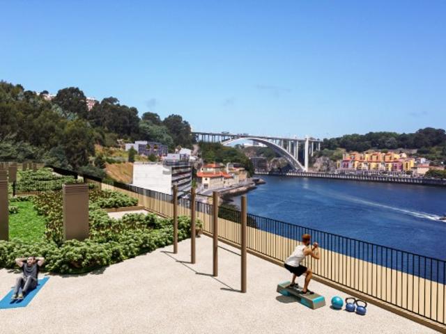 Apartamento T3 com área exterior, junto ao Rio Douro