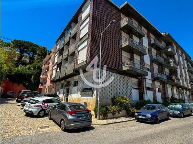 Apartamento T3 com Arrecadação no Centro Histórico de Alcoba. 92m² Alcobaça