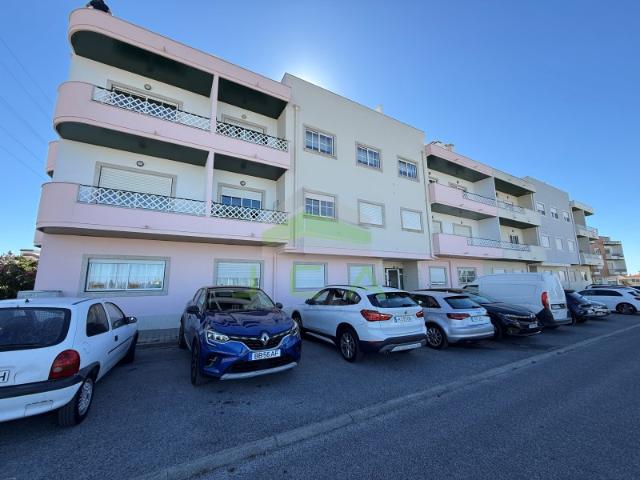 Apartamento T3 com garagem