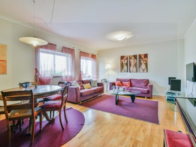 Apartamento T3 com garagem, varandas e terreno | Zona tranquila de Coimbra