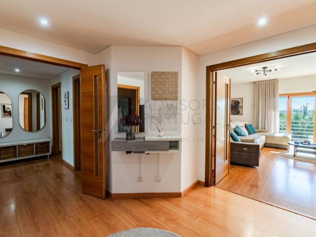 Apartamento T3 com garagem box Sobralinho, Vila Franca de Xira
