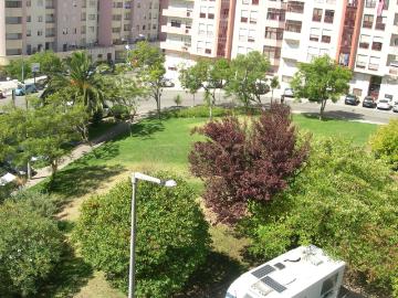 APARTAMENTO T3 COM GARAGEM E ARRECADAÇÃO CASAL DO CHAPIM ODIVELAS