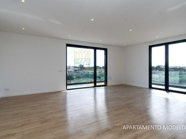 Apartamento T3 com Garagem e Elevador – Centro de Caldas da. 103m² Caldas da Rainha Santo Onofre e Serra do Bouro