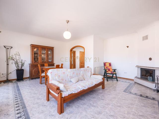 APARTAMENTO T3 COM GARAGEM E SÓTÃO | BUARCOS
