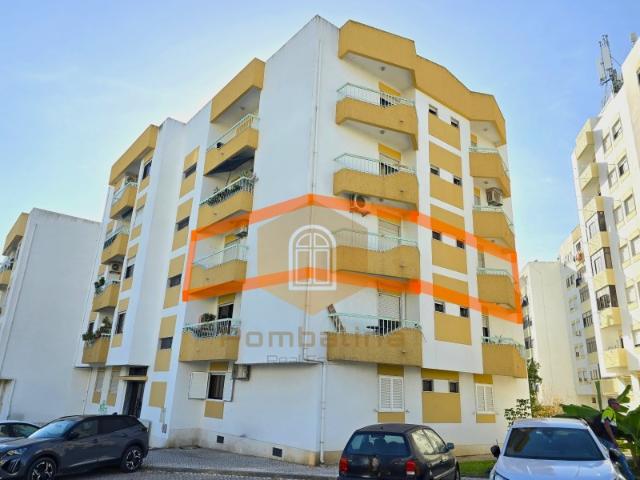 Apartamento T3 com garagem, em Setúbal