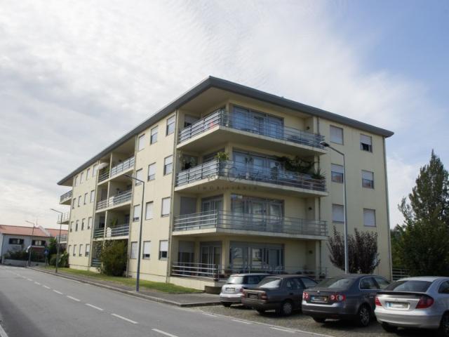 Apartamento T3 com Garagem Fechada e Elevador Arca, Ponte de Lima