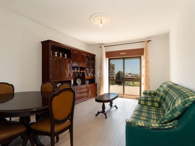 Apartamento T3 com Garagem fechada em box 70m² Olhão