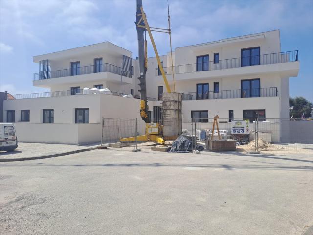 Apartamento T3 com garagem no centro de Ferrel 114m² Ferrel