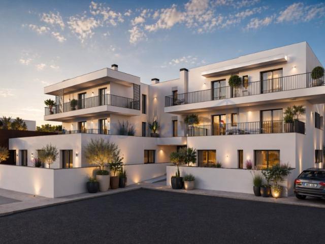 Apartamento T3 com garagem no centro de Ferrel