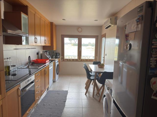 Apartamento T3 com garagem, Nossa Sra de Fátima, Entroncamento