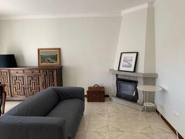 Apartamento T3 com garagem, para arrendamento em Albergaria a Velha