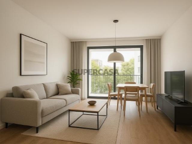 Apartamento T3 com garagem, Rio de Mouro