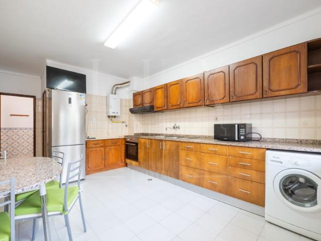 Apartamento T3 com Garagem | São Martinho do Bispo, Coimbra