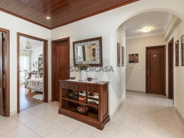 Apartamento T3 com elevador e vista desafogada, Urbanização do Moinho, Montijo