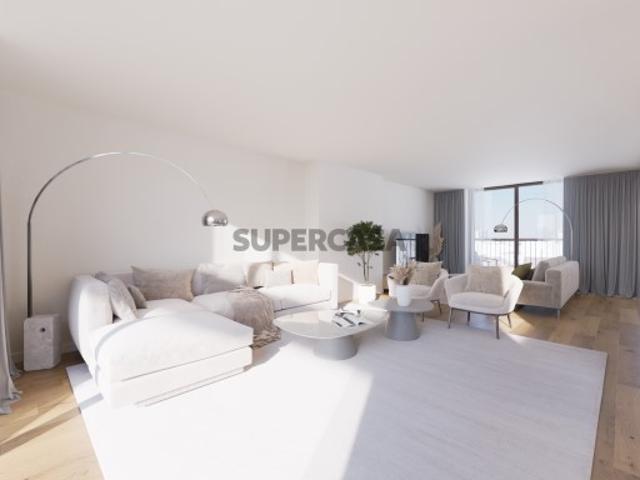 Apartamento T3 com estacionamento, no Vertice, Lisboa