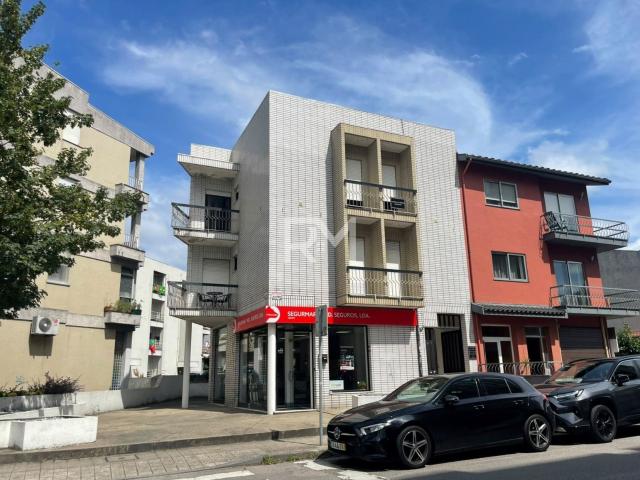 APARTAMENTO T3 COM ESTACIONAMENTO PRIVADO | CENTRO DE VALONGO
