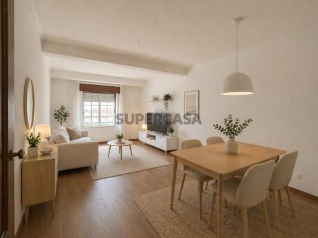 Apartamento T3 e ’T2’ Centro de Almeirim