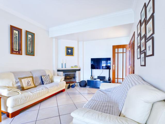 Apartamento T3 com excelentes áreas e uma vista deslumbrante sobre o Rio Tejo