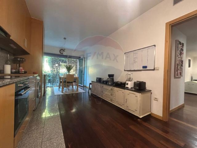 Apartamento T3 com jardim e garagem